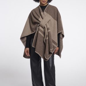 Rino & Pelle Cape
